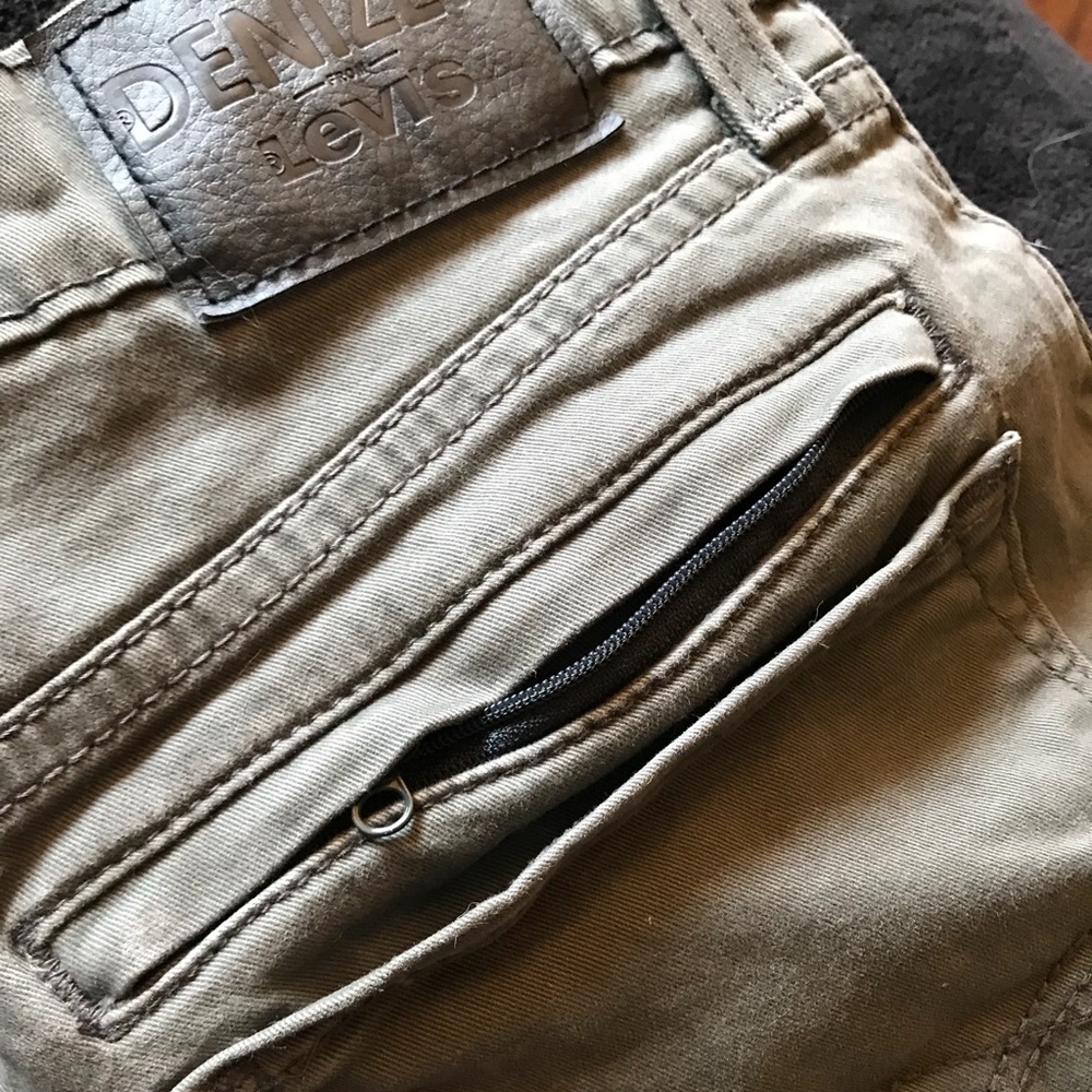 💥3/$50💥👖 Denizen Skinny Fit Levi’s